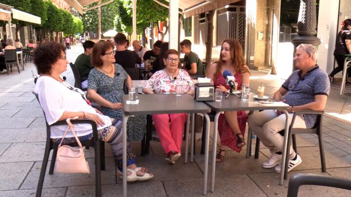 Conchi Andrés en un café con